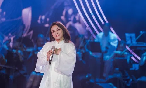 Khán giả chấm nước mắt, Tố Nga bật khóc trong liveshow “Dòng sông đa tình” 