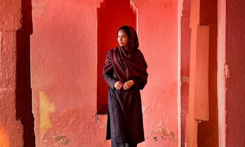 Trương Thị May hành hương tại thánh địa Phật giáo Bodh Gaya 