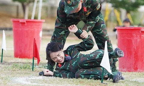 Nhã Phương ngã xiêu vẹo vẫn nhắc ông xã Trường Giang phải tự hào về mình