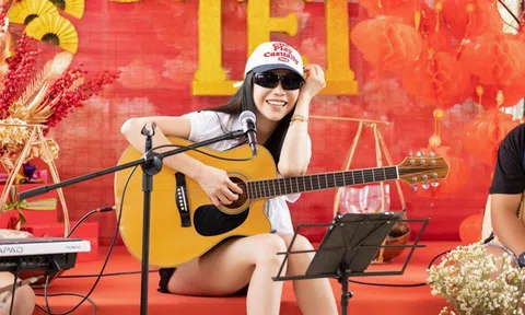 Trà Ngọc Hằng ngẫu hứng hát liên khúc Xuân đón năm mới