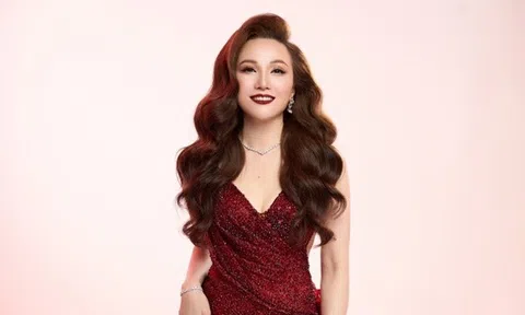 Hoàng Châu tung bộ ảnh đón Xuân, chia sẻ bí quyết giữ dáng dịp Tết