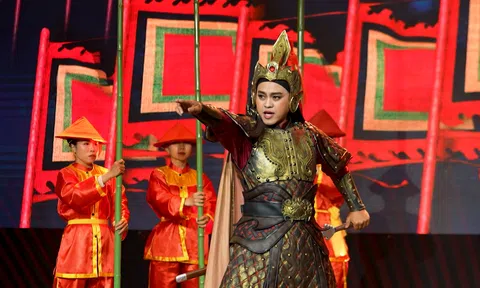 NSƯT Vũ Luân hứa dạy miễn phí sau khi Tấn Đạt bị loại khỏi Tài Danh Tân Cổ 