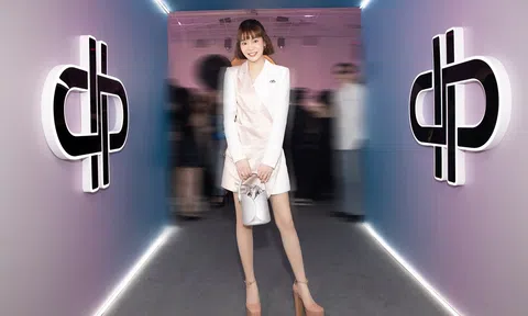 Hoa hậu Hải Dương đẹp "hack tuổi" trong sự kiện thời trang tại TP.HCM