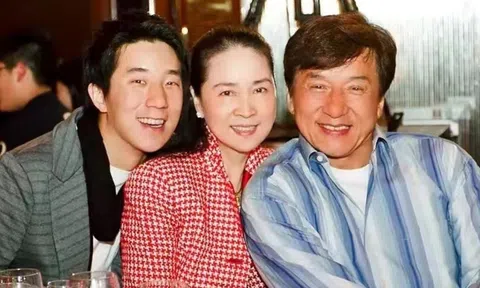 Tài tử Thành Long chia sẻ góc khuất đời tư: Bị chứng tăng động giảm chú ý, nhiều lần rơi nước mắt trong đêm