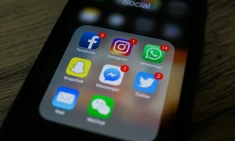 Cảnh báo của Google về phần mềm gián điệp nhắm đến điện thoại sử dụng iOS và Android