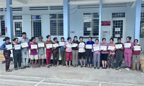 An Giang: 14 phụ nữ trong đường dây đánh bạc bị bắt giữ