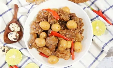 Món ngon cuối tuần: Sườn kho trứng cút đậm đà, đưa cơm