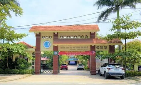 Quảng Bình: Phụ huynh "tố" thu quỹ lớp bất thường, nhà trường lên tiếng