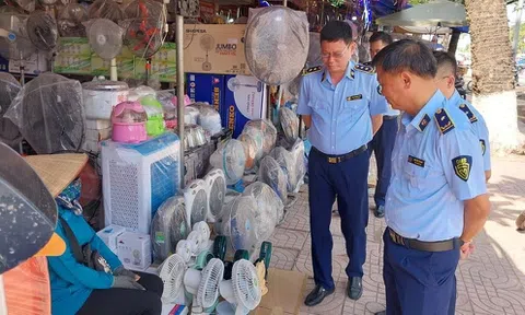 Hà Nội: Xử lý hành vi tăng giá bất hợp lý sản phẩm tích điện, làm mát