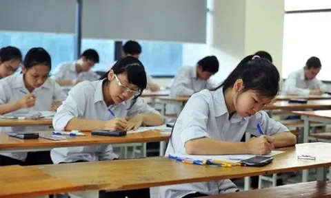 Thi vào lớp 10 ở Hà Nội: Sẵn sàng phương án hỗ trợ thí sinh bị gãy tay, gãy chân