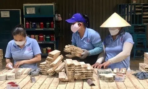 5 tháng đầu năm, xuất khẩu gỗ và sản phẩm gỗ giảm gần 30%