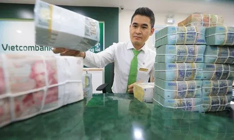 "Cuộc đua" giảm lãi suất tiết kiệm của các ngân hàng tiếp tục nóng