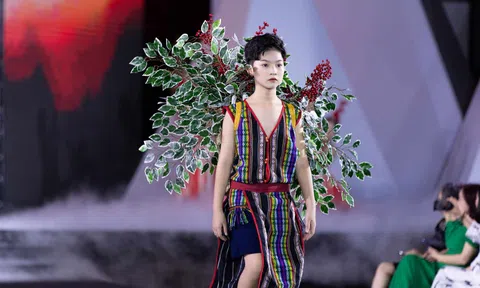 Siêu mẫu nhí Phong Thiên toả sáng trên dàn diễn thời trang quốc tế