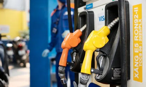 Bộ Tài chính trả lời kiến nghị giảm thuế, phí xăng dầu