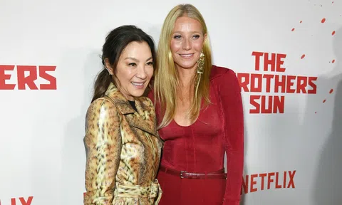 Gwyneth Paltrow chễm chệ trên Vogue và Harper Baazar cùng đầm Công Trí