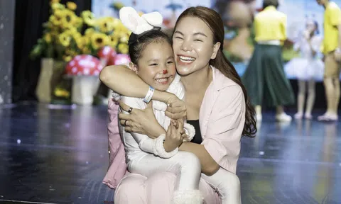 Trà Ngọc Hằng xúc động khi xem con gái múa ballet