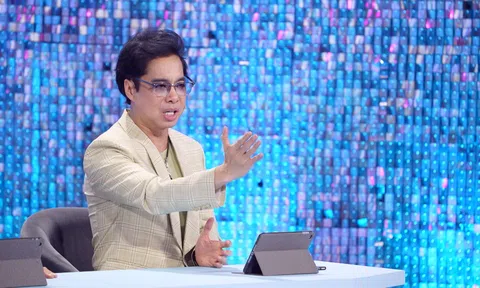 Nguyễn Hồng Thuận hoang mang khi anh Ba Ngọc Sơn liên tục cho thí sinh 10 điểm 