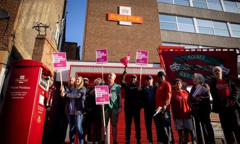 Làn sóng đình công tại Anh dâng cao vì chi phí sinh hoạt