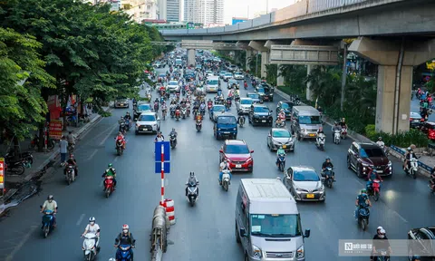 Đường Nguyễn Trãi phân làn "có cũng như không", giao thông hỗn loạn
