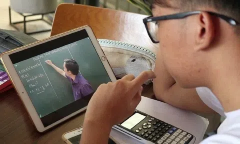 Lo lắng cho sinh viên, nhiều trường đại học dạy trực tuyến trước và sau Tết Nguyên đán