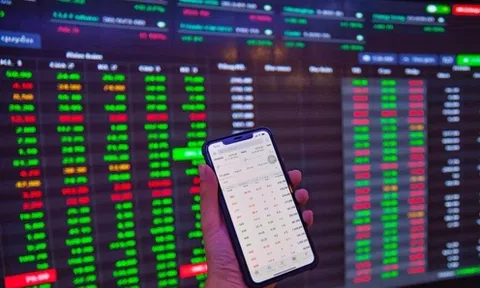 Lăng kính chứng khoán 9/12: Nhà đầu tư có nên mua mới?