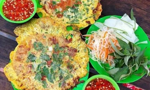 Mê mẩn hương vị bánh ép, đặc sản bình dị xứ Huế khiến bao người thương nhớ