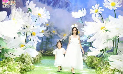 Dàn mẫu nhí hóa thân thành những bông hoa tinh khôi trong BST đến từ thương hiệu Oli River