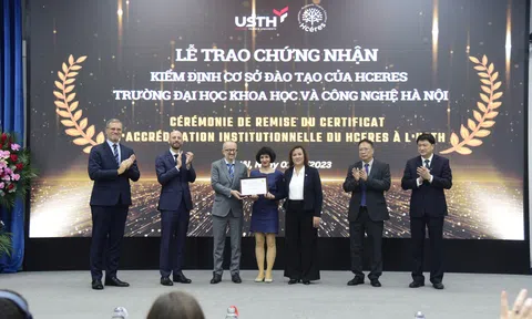 Trường Đại học Khoa học và Công nghệ Hà Nội tổ chức Lễ trao chứng nhận kiểm định cơ sở đào tạo của HCERES