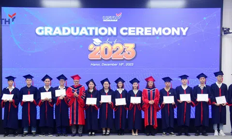 Lễ trao bằng tốt nghiệp tiến sĩ, thạc sĩ và cử nhân năm 2023