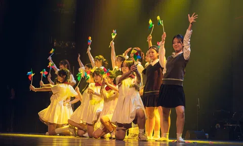 GALA HAT 2025: “Hồi ức vỡ” – Bản nhạc kịch lay động tâm hồn đến từ những người trẻ yêu nghệ thuật