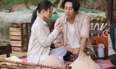 Loạt khoảnh khắc đúng chuẩn ngôn tình của Lee Kwwang Soo và Hoàng Hà khiến khán giả "tan chảy"