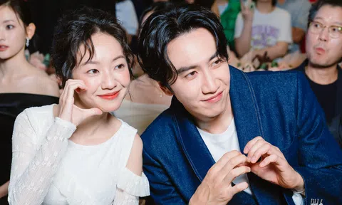 Lee Kwang Soo cùng dàn sao Hàn - Việt đổ bộ thảm đỏ "Tay anh giữ một vì sao"