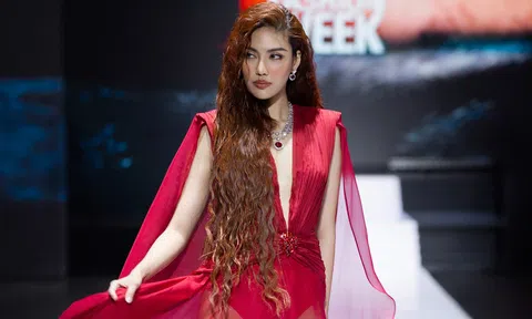 Hoa hậu Mai Phương khoe vũ đạo nóng bỏng, Lan Khuê hóa “nữ thần ánh trăng đỏ” tại AVIFW thu đông 2025 ngày thứ 3