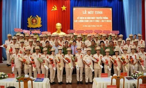 Công an Cà Mau kỷ niệm ngày truyền thống lực lượng Cảnh sát nhân dân