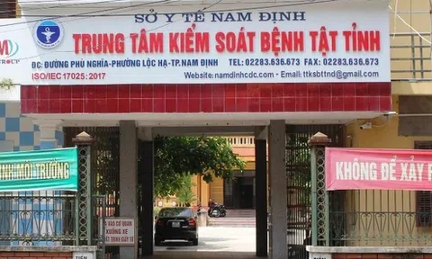 Khởi tố 3 nhân viên khoa xét nghiệm thuộc CDC Nam Định