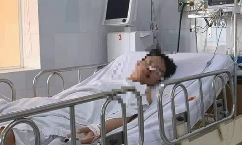 Tám sinh viên uống rượu không rõ nguồn gốc, 2 người tử vong