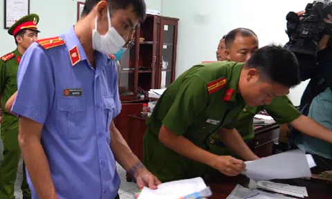 Cảnh sát khám xét khấn cấp một công ty xử lý môi trường ở Bà Rịa-Vũng Tàu