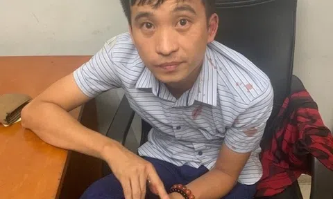 Tạm giữ hình sự tài xế say xỉn tông hàng loạt xe máy ở cây xăng