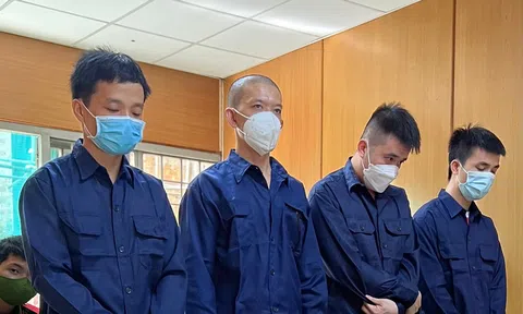 Tiêu thụ hơn 500 triệu đồng tiền giả, 4 người lãnh 53 năm tù