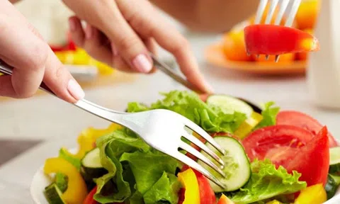 Ăn ít giúp khỏe mạnh, sống lâu?