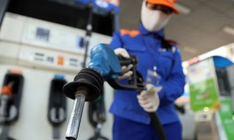 Doanh nghiệp xăng dầu muốn tăng chi phí định mức, Bộ Tài chính phản hồi thế nào?
