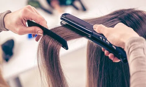 Nghiên cứu mới: Ép tóc có thể làm tăng nguy cơ ung thư tử cung