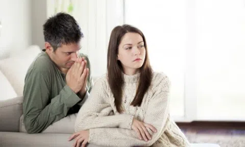 Để anh lo, em đừng nhọc sức