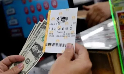 May mắn trúng 2 giải xổ số trị giá gần 10 tỷ đồng chỉ trong 1 ngày