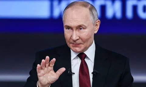 Tổng thống Putin tự tin thách thức phương Tây "đấu tay đôi" với tên lửa siêu thanh Oreshnik