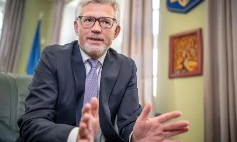 Ukraine bất ngờ muốn kết thúc chiến tranh với Nga, gác lại "giấc mơ" NATO