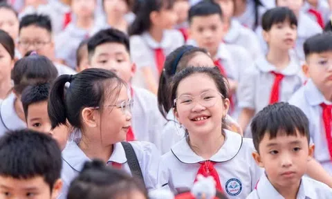 Từ miễn học phí đến sách giáo khoa số hóa miễn phí: Học liệu số và cơ hội mới
