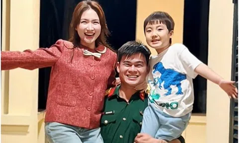 Bạn trai Đại úy "ra mắt" Hòa Minzy với đơn vị, bé Bo theo mẹ “lên doanh trại” gây chú ý