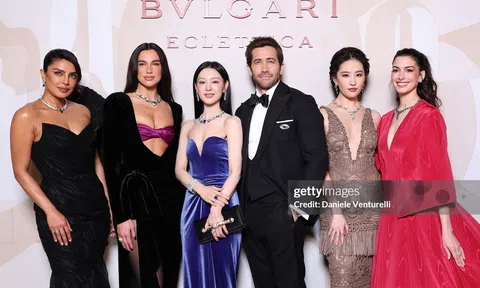 Khoe vẻ thanh tao với visual đỉnh cao không góc chết, Kim Ji Won không hề kém cạnh dàn sao Hollywood