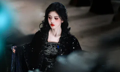 Nguyệt Lân Ỷ Kỷ vừa lên sóng nhà sản xuất đã bị kiện, vẫn là drama không hồi hết của Cúc Tịnh Y